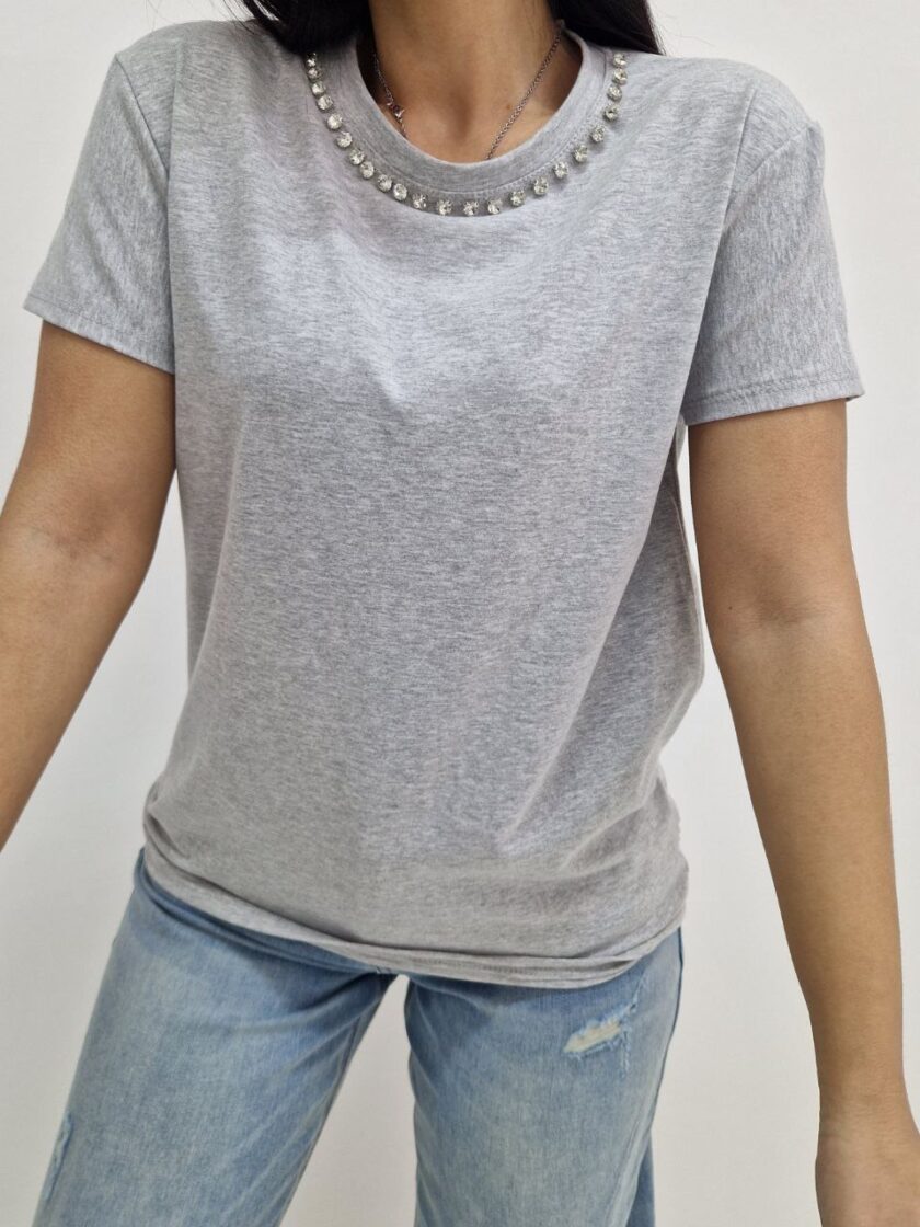 T-Shirt collo gioiello - immagine 5