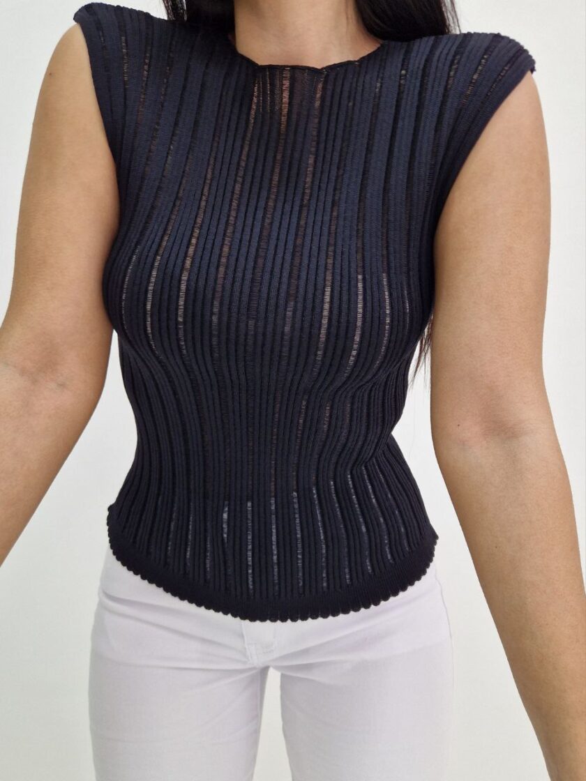 Maglia In Filo Smanicata - Nera
