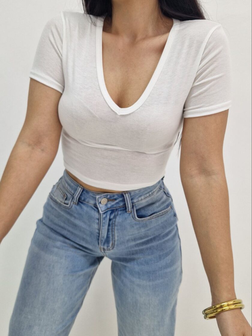 T-shirt Crop Scollo A V - immagine 2