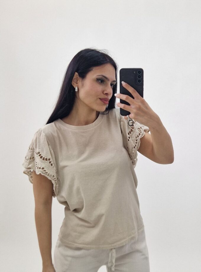 T-shirt Con Manica In Pizzo San Gallo - Beige