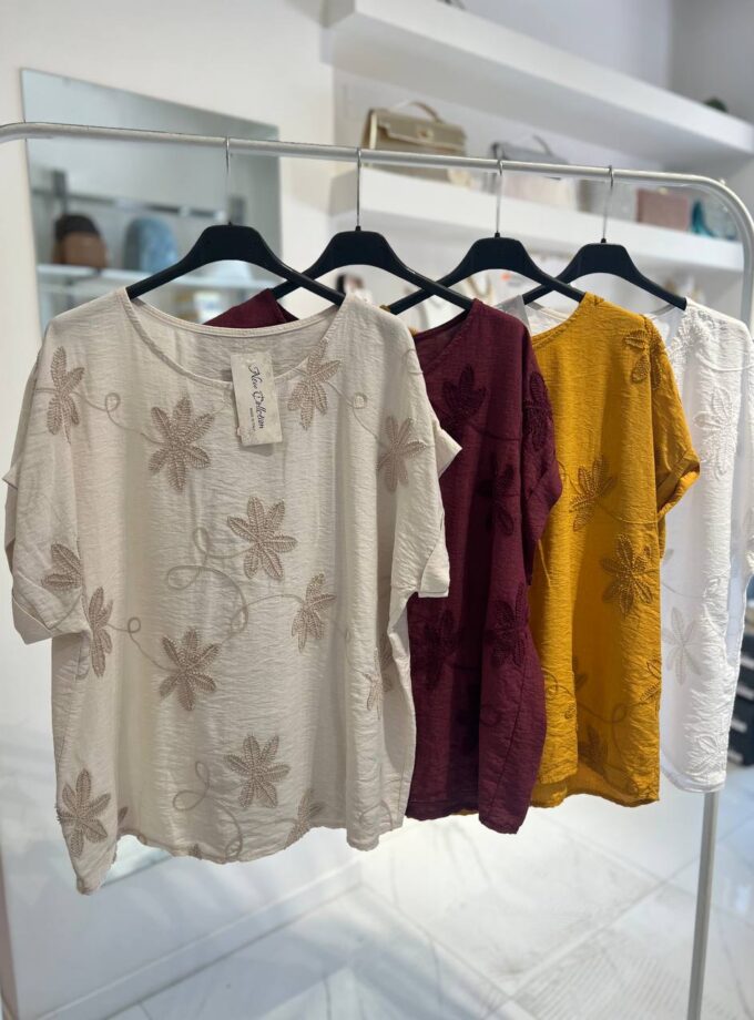 Blusa Con Fiori Curvy
