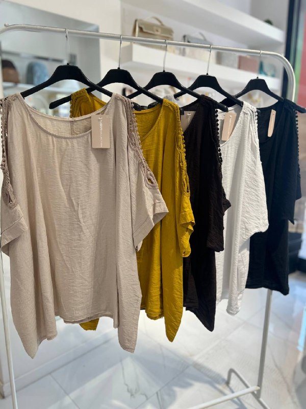 Blusa Curvy Con Spalle Scoperte